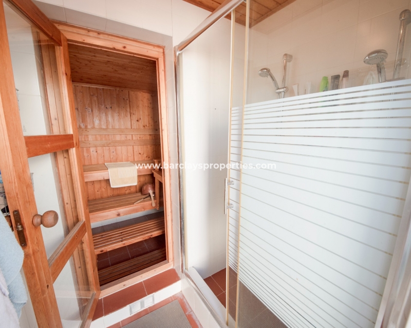 Wederverkoop - Vrijstaande Villa - Urb. La Marina