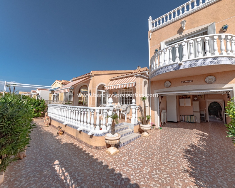 Wederverkoop - Vrijstaande Villa - Urb. La Marina