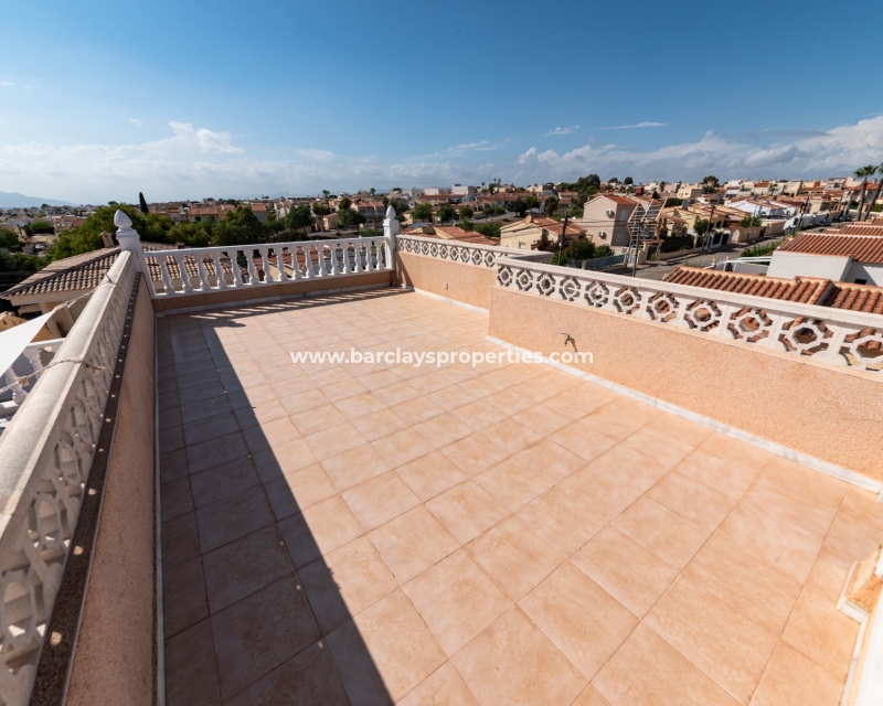 Wederverkoop - Vrijstaande Villa - Urb. La Marina