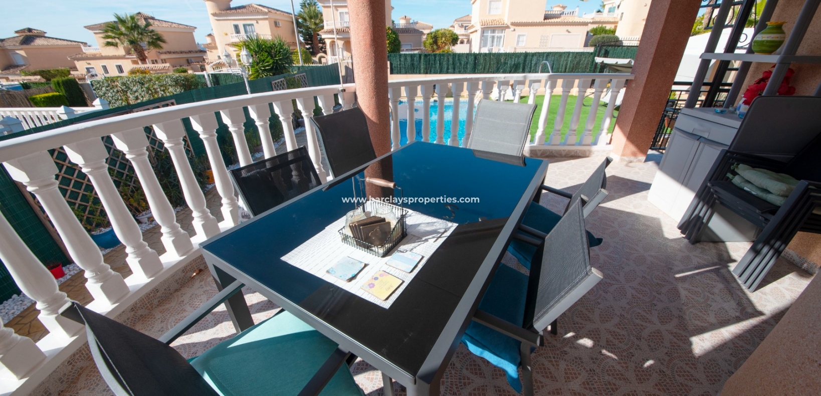 Wederverkoop - Vrijstaande Villa - Urb. La Marina