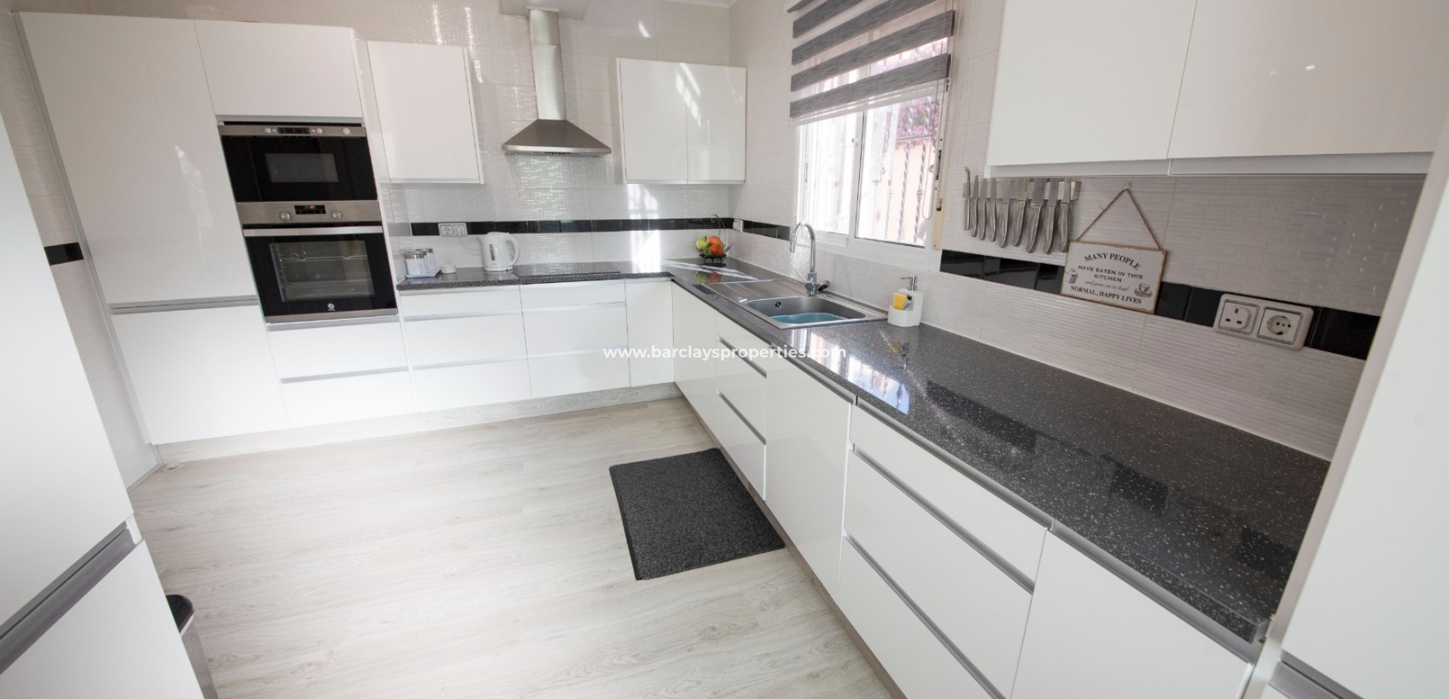 Wederverkoop - Vrijstaande Villa - Urb. La Marina