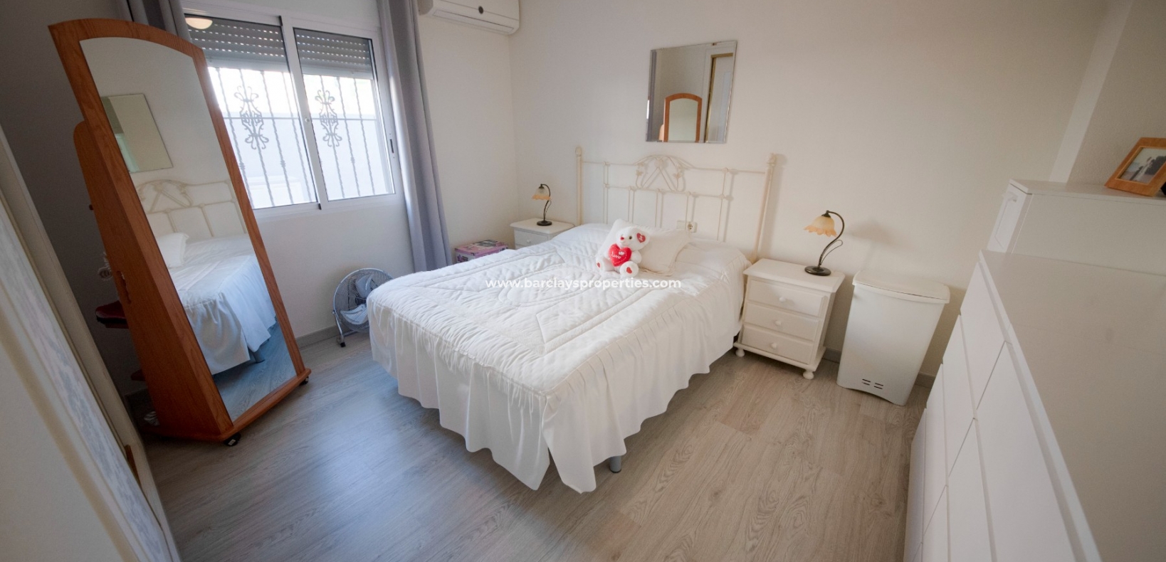 Wederverkoop - Vrijstaande Villa - Urb. La Marina