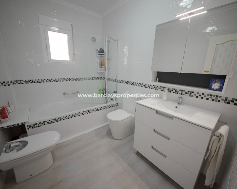 Wederverkoop - Vrijstaande Villa - Urb. La Marina