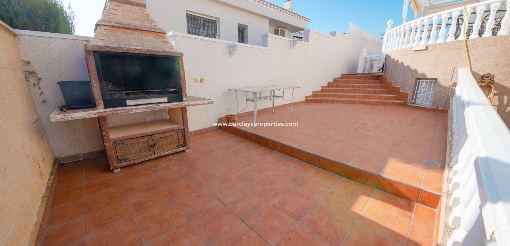 Wederverkoop - Vrijstaande Villa - Urb. La Marina