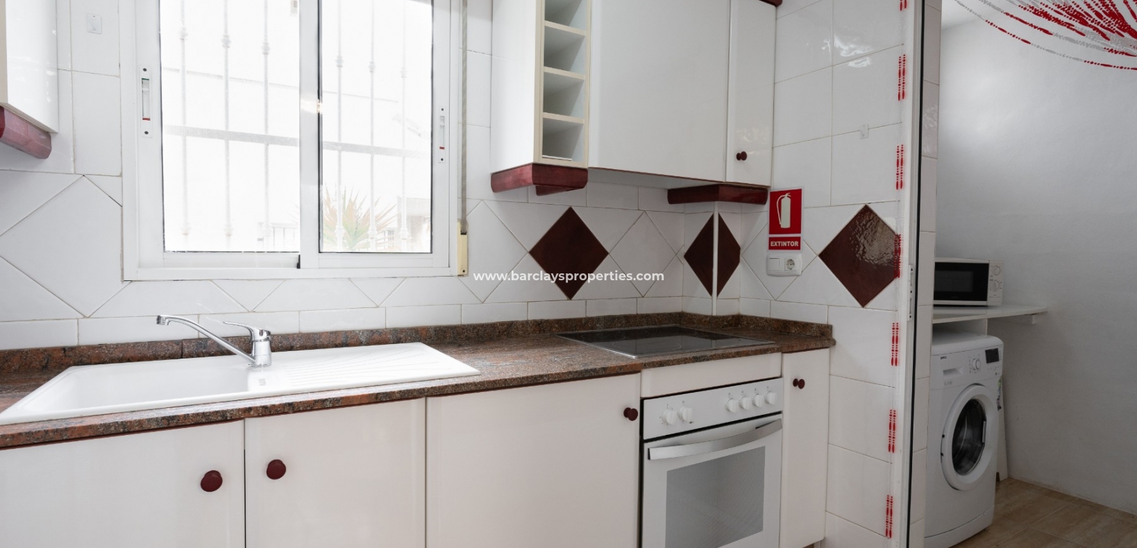 Wederverkoop - Vrijstaande Villa - Urb. La Marina