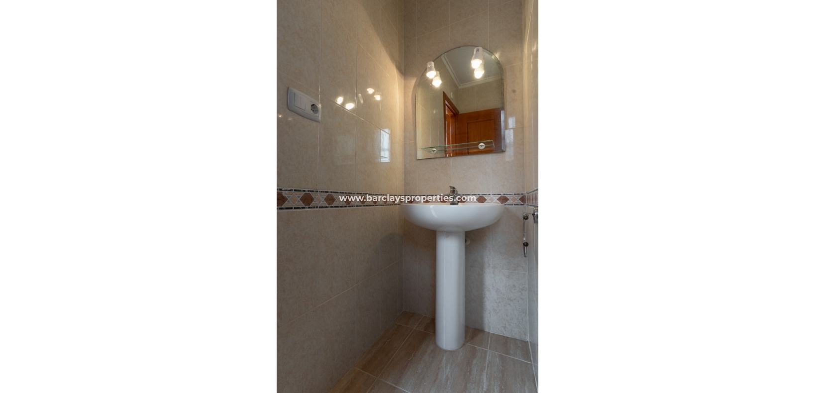 Wederverkoop - Vrijstaande Villa - Urb. La Marina