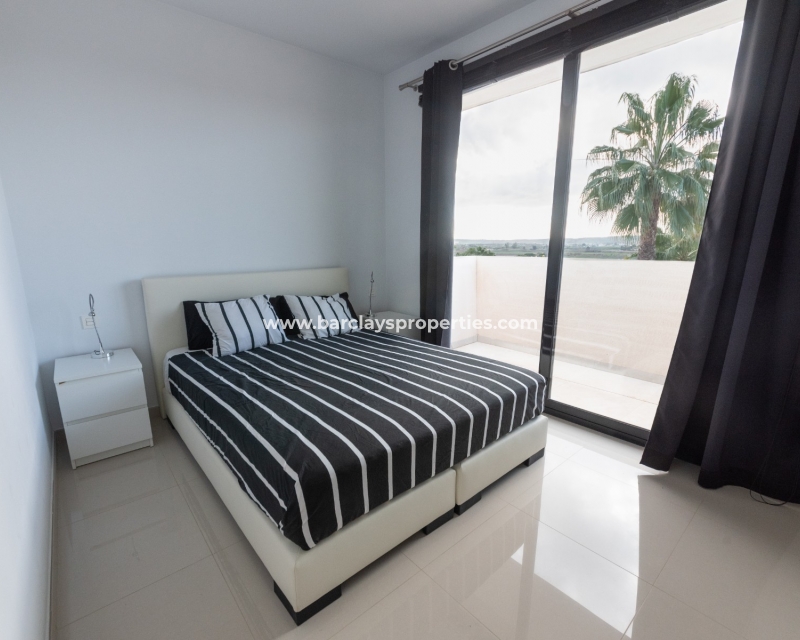 Wederverkoop - Vrijstaande Villa - Urb. La Marina