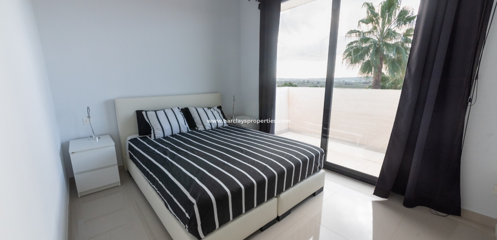 Wederverkoop - Vrijstaande Villa - Urb. La Marina