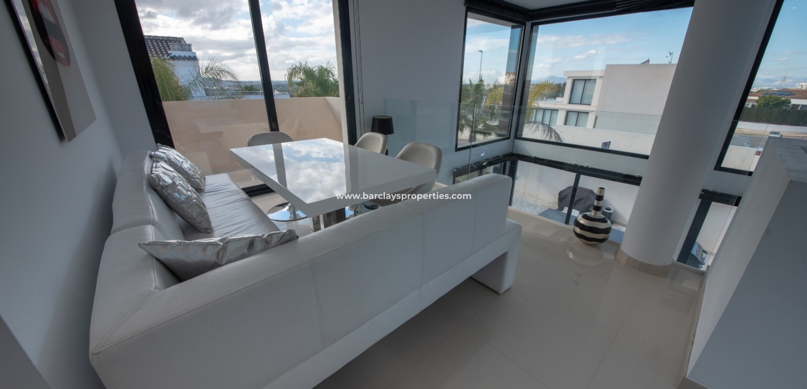 Wederverkoop - Vrijstaande Villa - Urb. La Marina