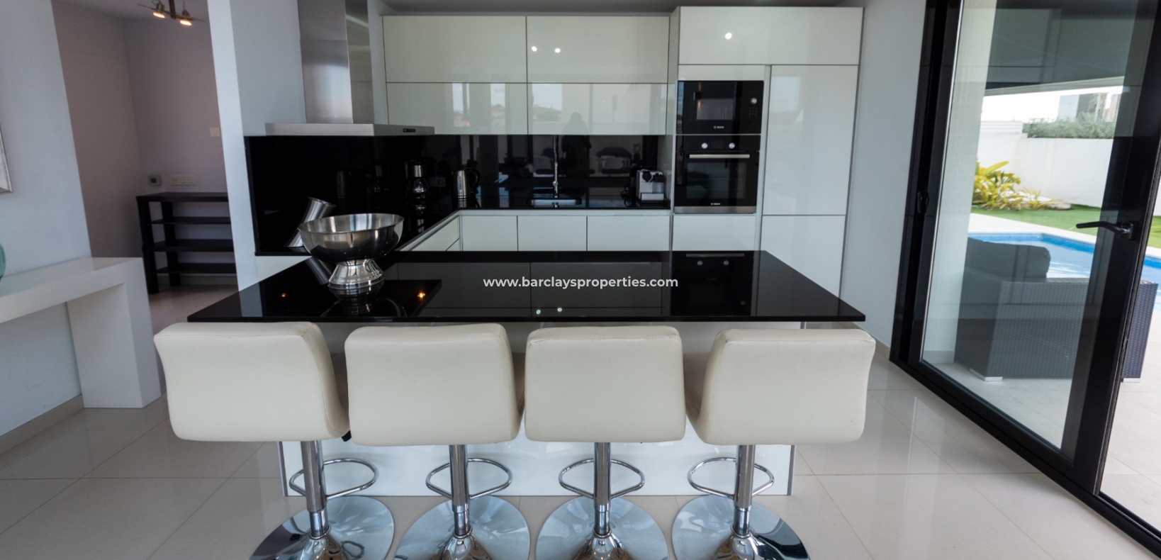 Wederverkoop - Vrijstaande Villa - Urb. La Marina