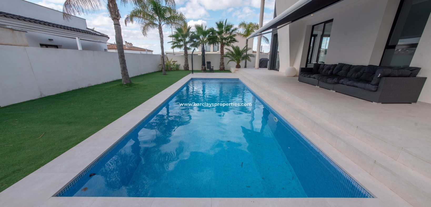 Wederverkoop - Vrijstaande Villa - Urb. La Marina