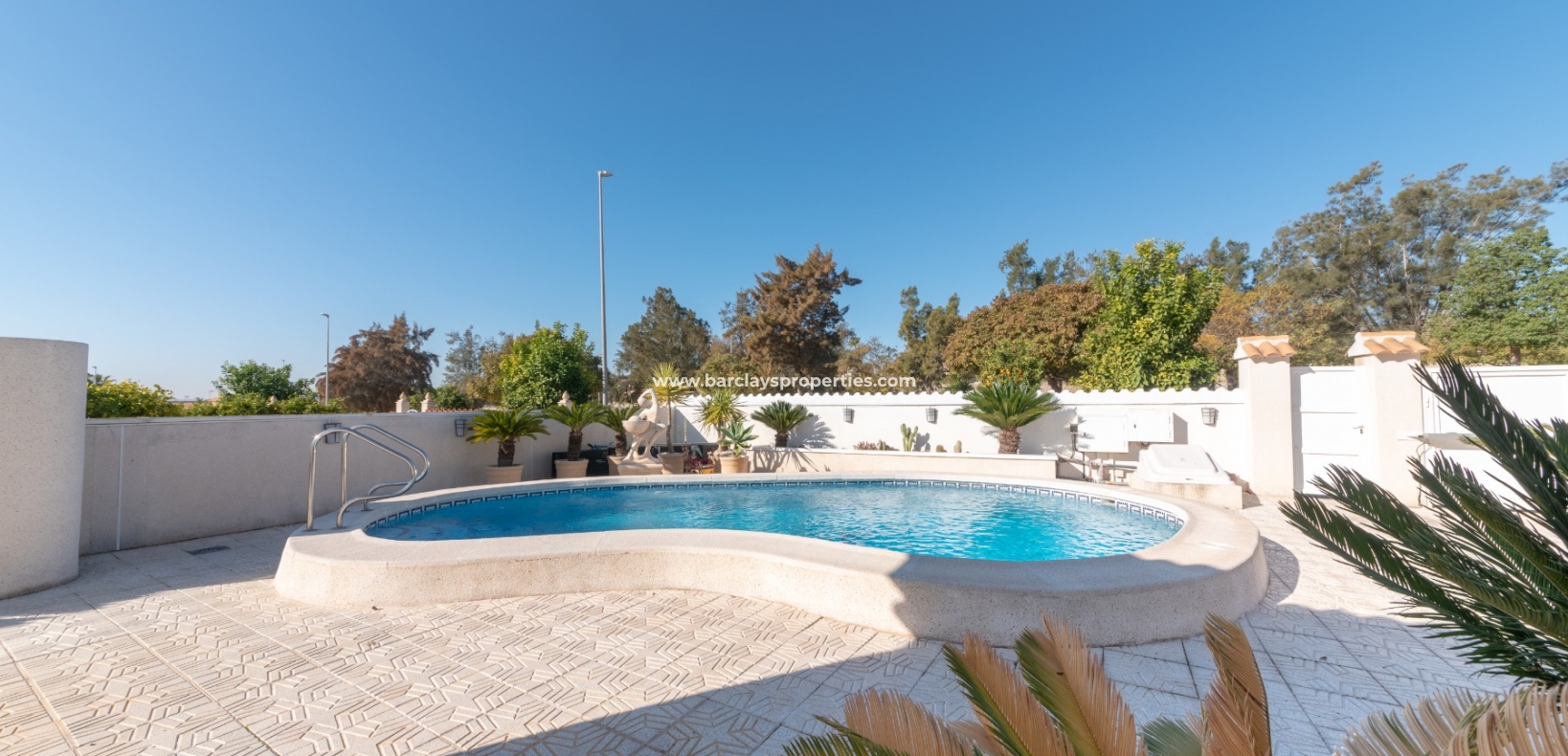 Wederverkoop - Vrijstaande Villa - Urb. La Marina