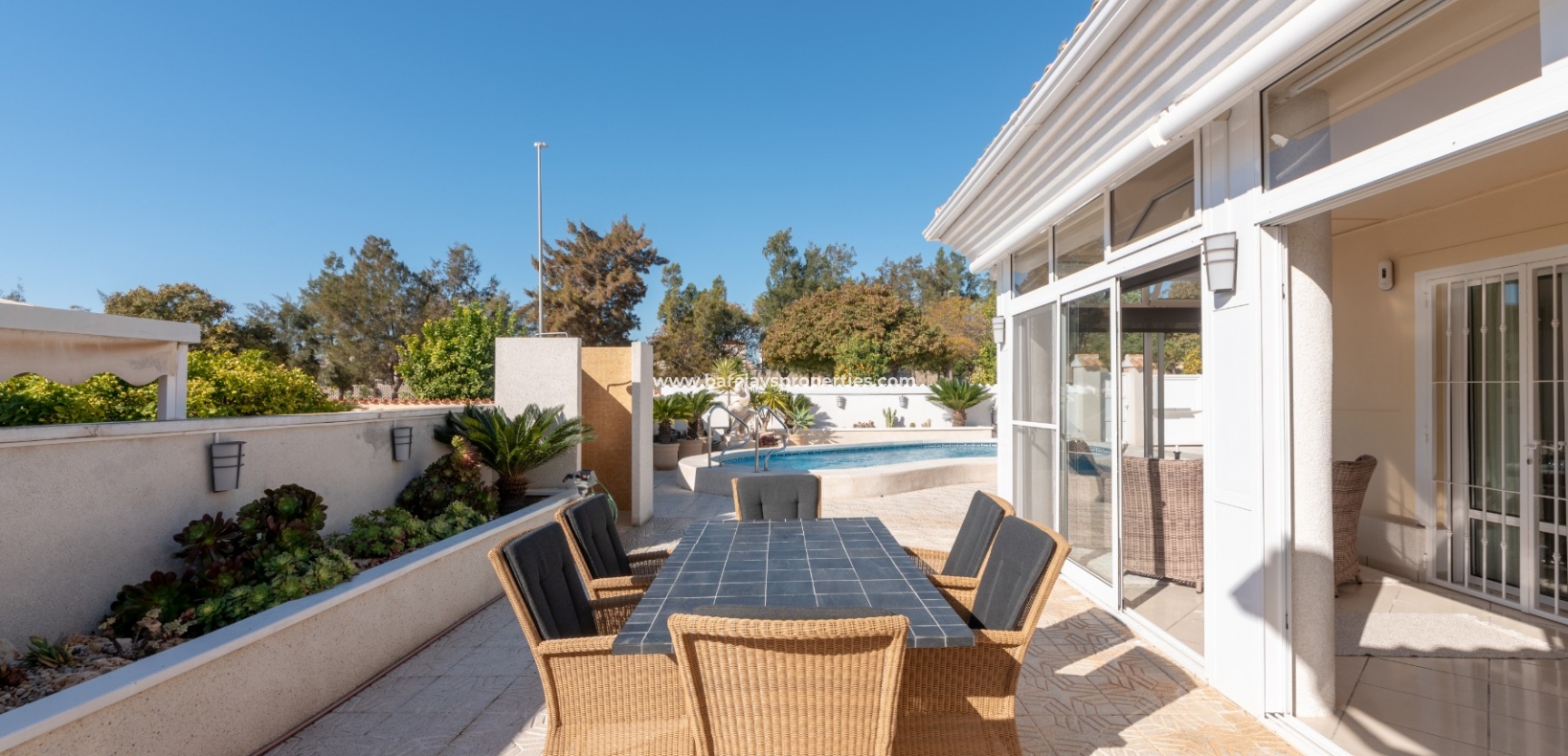 Wederverkoop - Vrijstaande Villa - Urb. La Marina