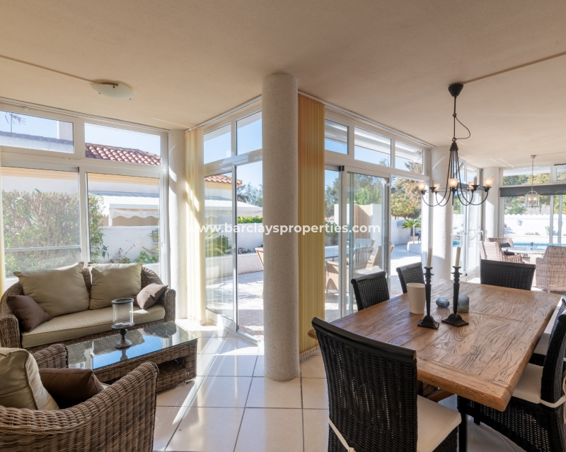 Wederverkoop - Vrijstaande Villa - Urb. La Marina