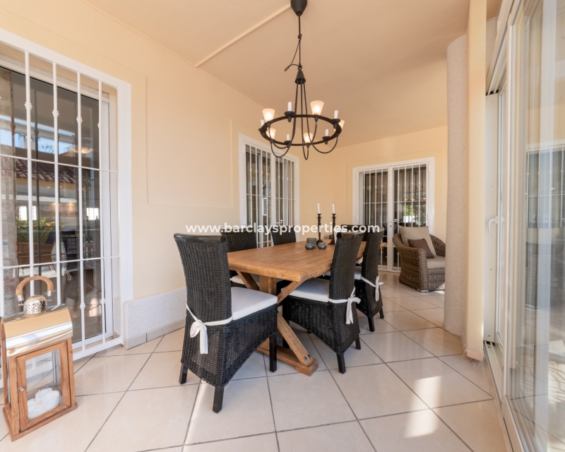 Wederverkoop - Vrijstaande Villa - Urb. La Marina