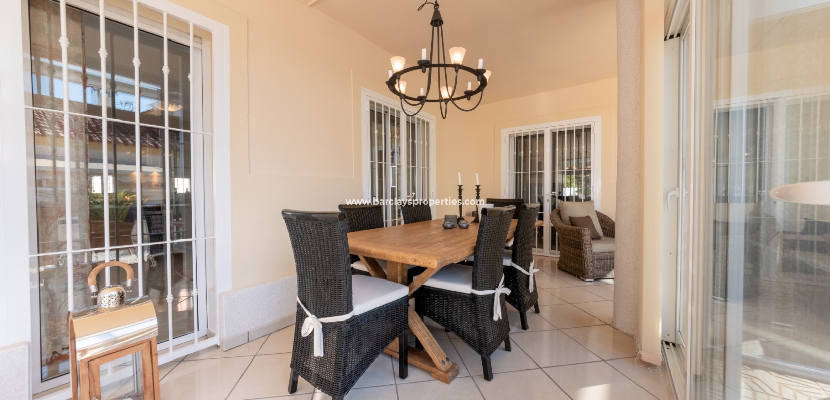 Wederverkoop - Vrijstaande Villa - Urb. La Marina