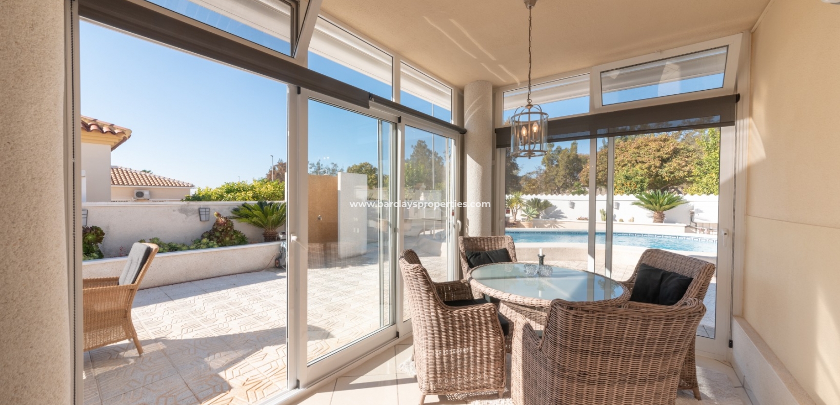 Wederverkoop - Vrijstaande Villa - Urb. La Marina