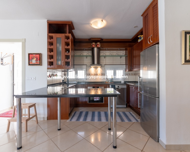 Wederverkoop - Vrijstaande Villa - Urb. La Marina