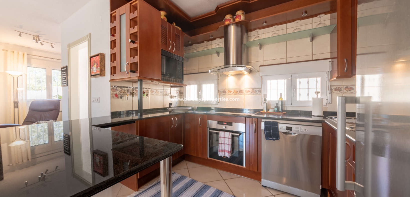 Wederverkoop - Vrijstaande Villa - Urb. La Marina