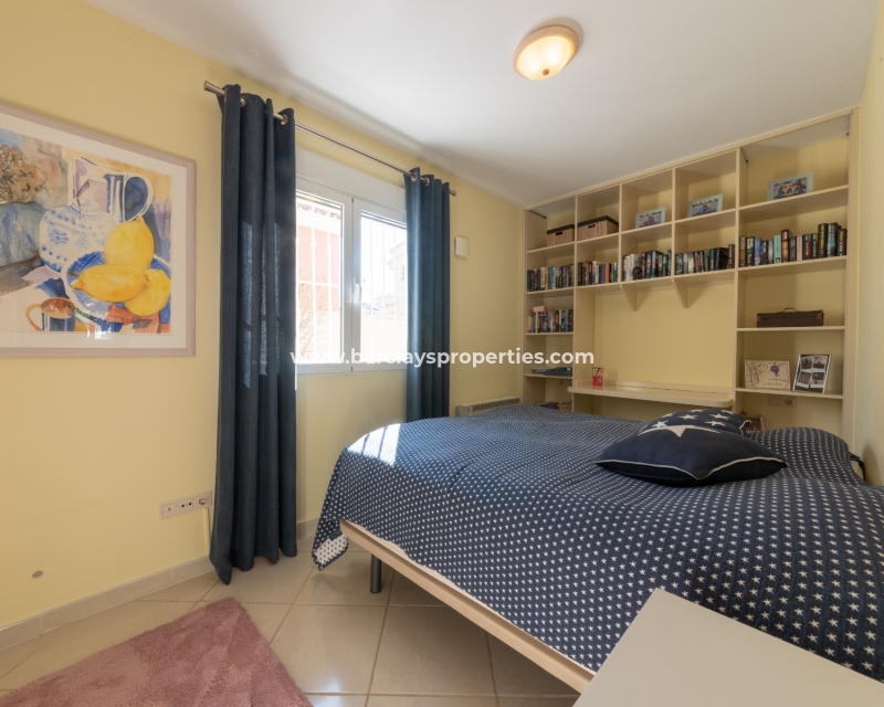 Wederverkoop - Vrijstaande Villa - Urb. La Marina