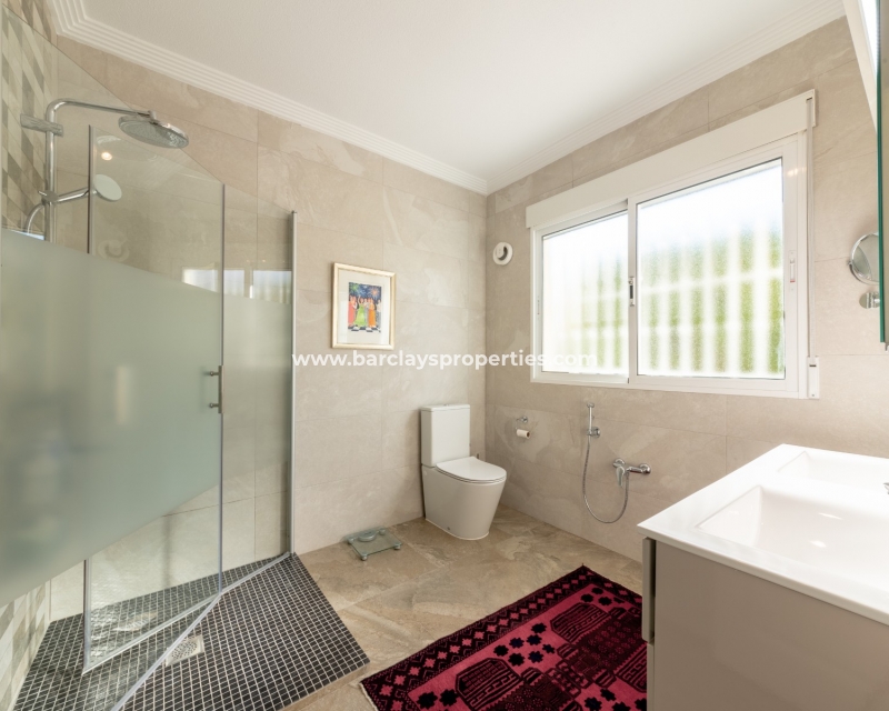 Wederverkoop - Vrijstaande Villa - Urb. La Marina