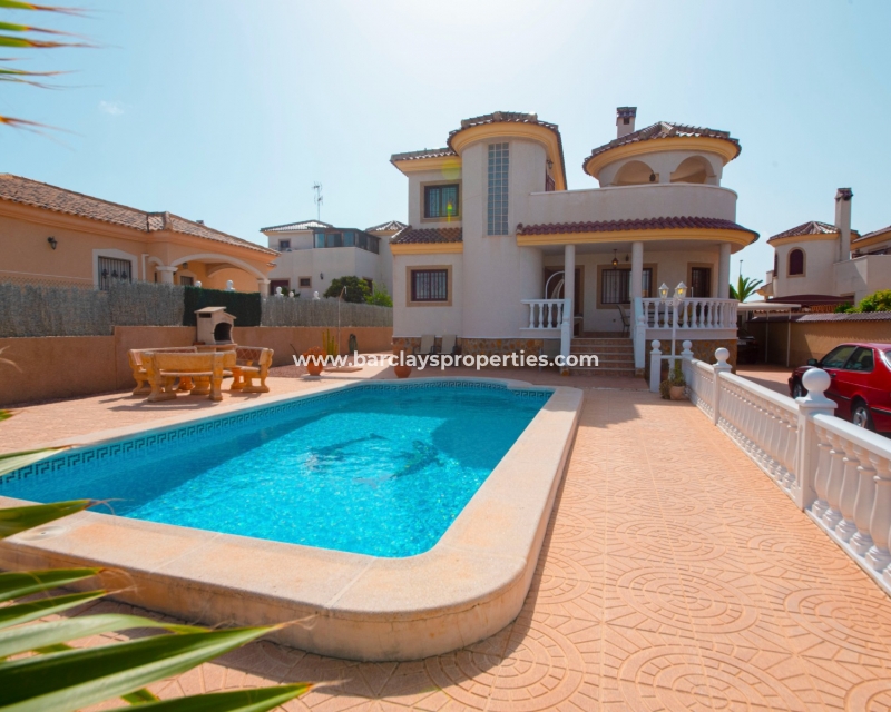 Wederverkoop - Vrijstaande Villa - Urb. La Marina