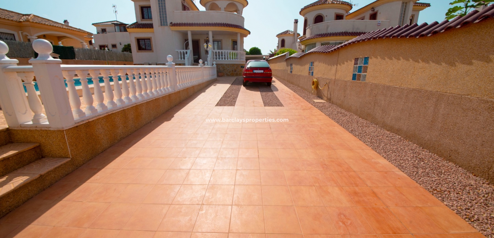 Wederverkoop - Vrijstaande Villa - Urb. La Marina