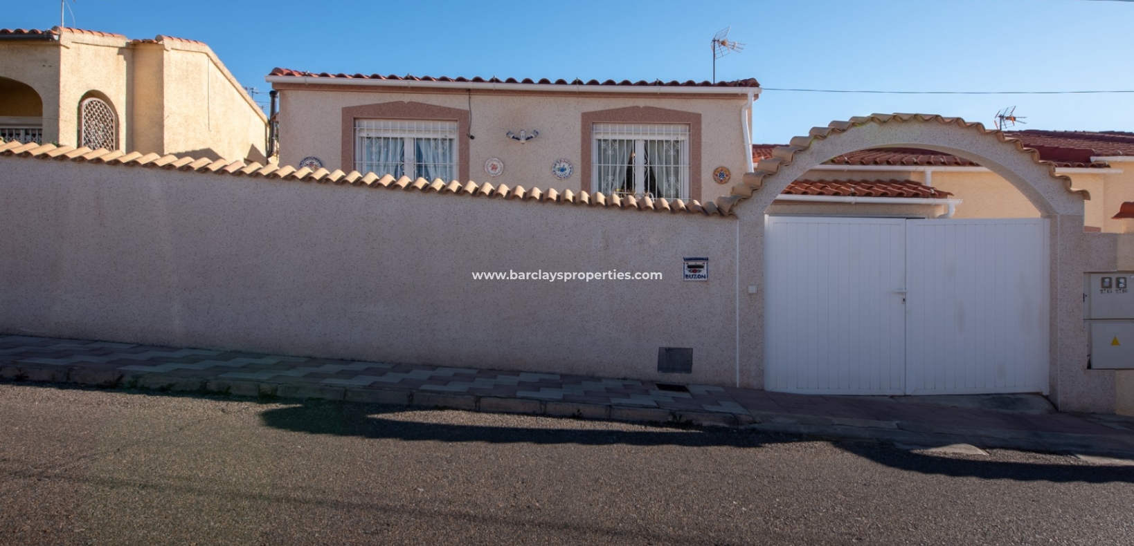 Wederverkoop - Vrijstaande Villa - Urb. La Marina