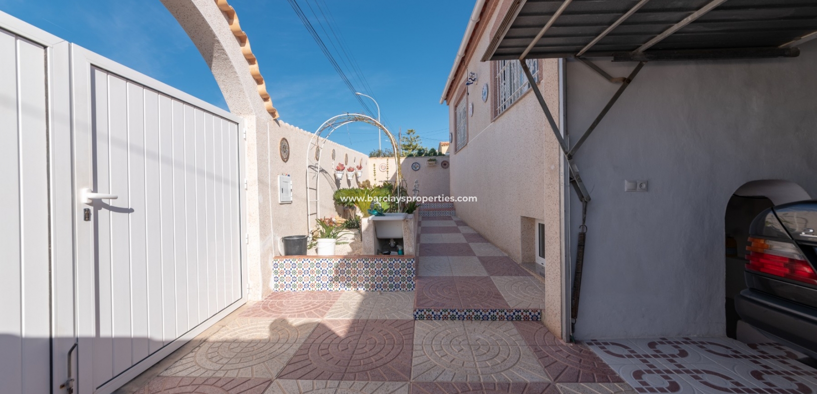 Wederverkoop - Vrijstaande Villa - Urb. La Marina