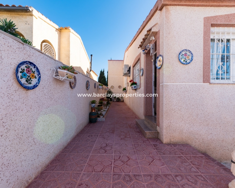 Wederverkoop - Vrijstaande Villa - Urb. La Marina