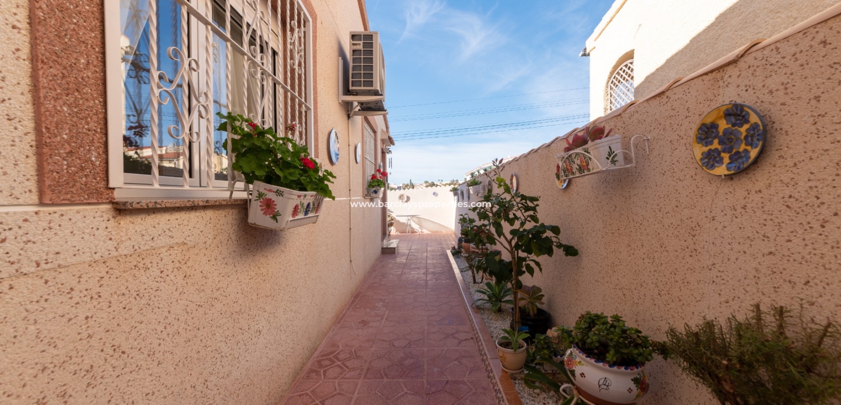 Wederverkoop - Vrijstaande Villa - Urb. La Marina