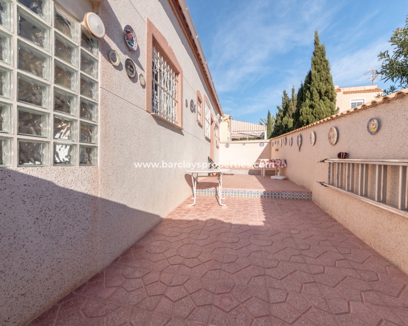 Wederverkoop - Vrijstaande Villa - Urb. La Marina