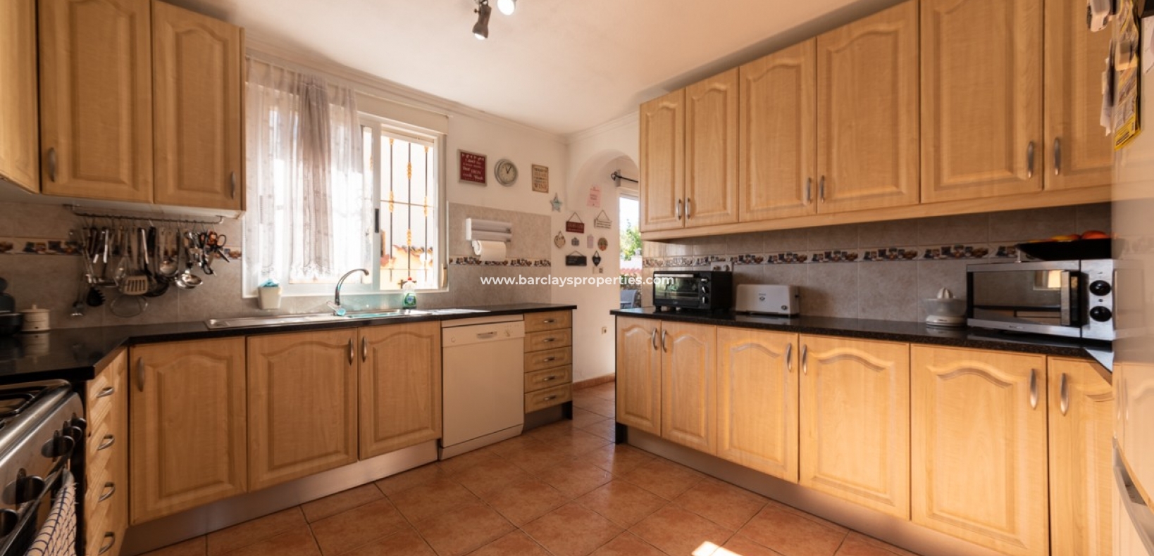 Wederverkoop - Vrijstaande Villa - Urb. La Marina