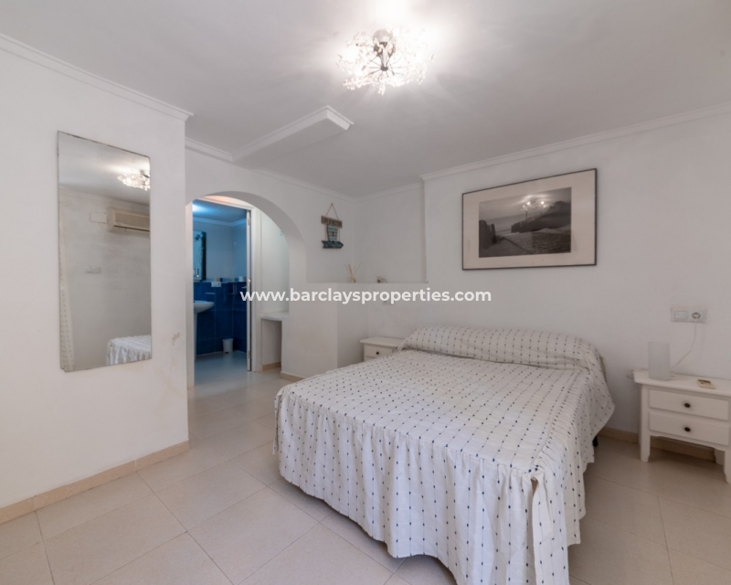 Wederverkoop - Vrijstaande Villa - Urb. La Marina