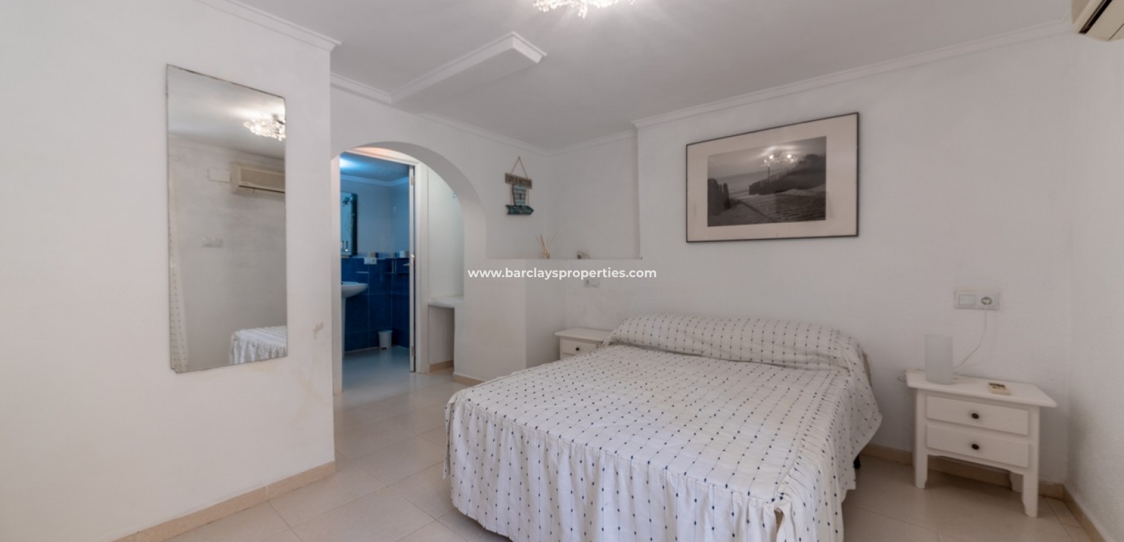 Wederverkoop - Vrijstaande Villa - Urb. La Marina