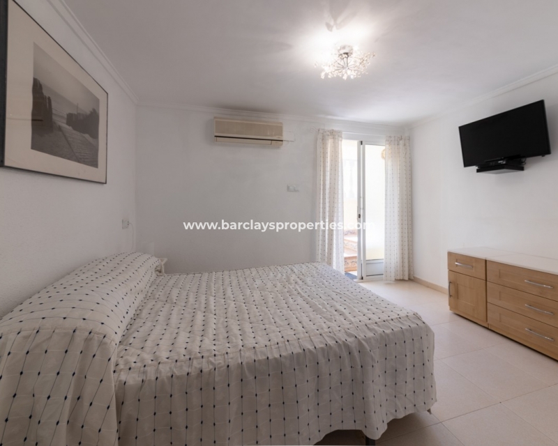 Wederverkoop - Vrijstaande Villa - Urb. La Marina