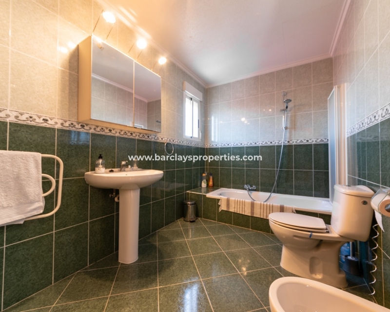 Wederverkoop - Vrijstaande Villa - Urb. La Marina