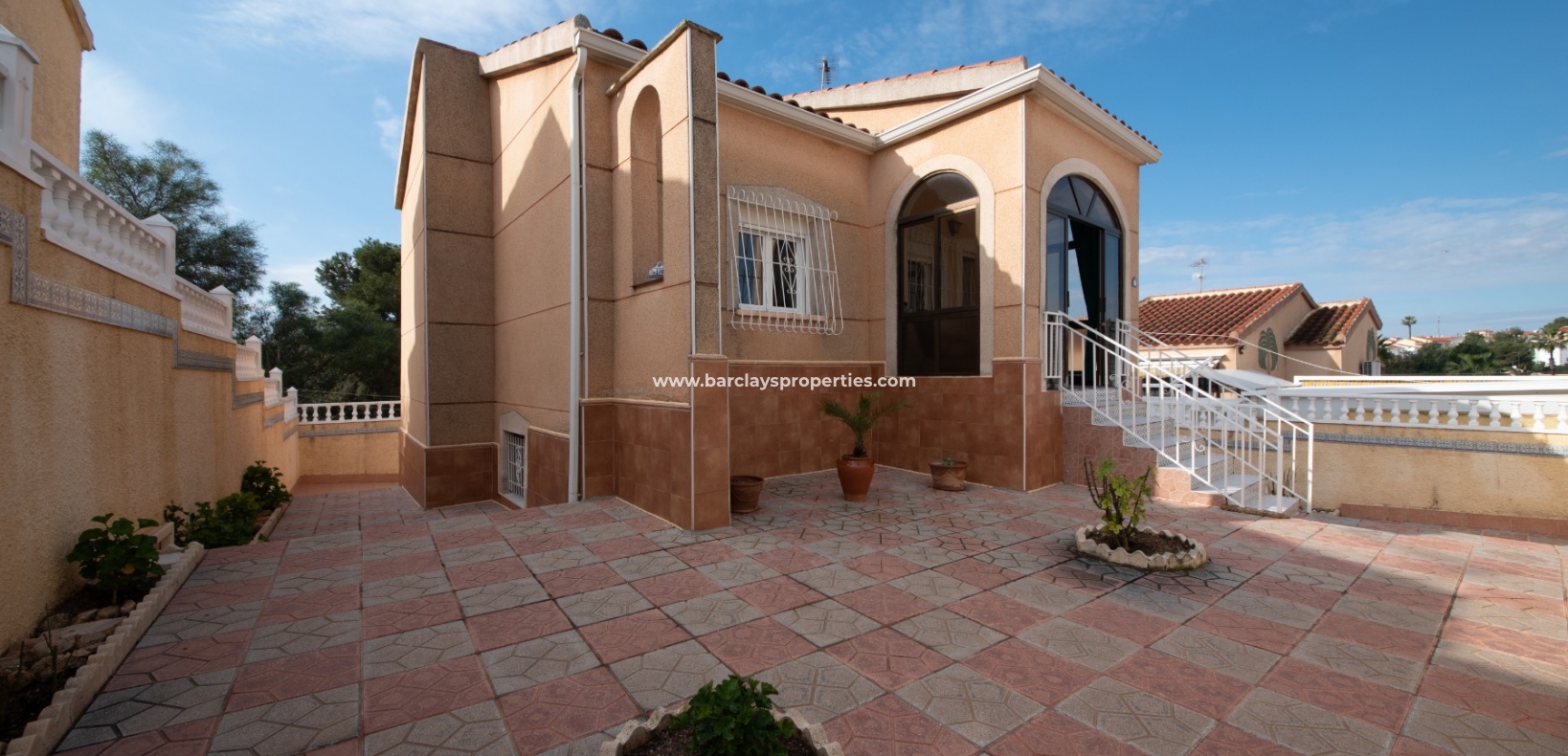 Wederverkoop - Vrijstaande Villa - Urb. La Marina