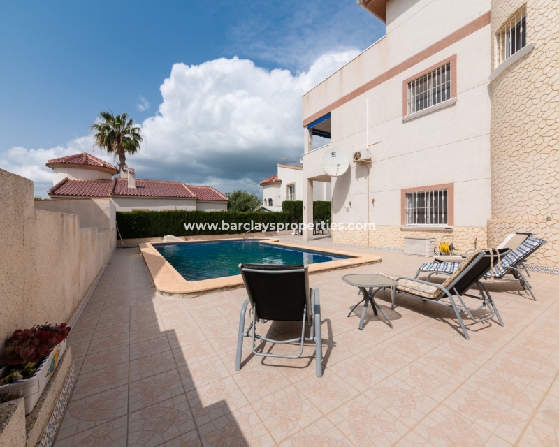 Wederverkoop - Vrijstaande Villa - Urb. La Marina