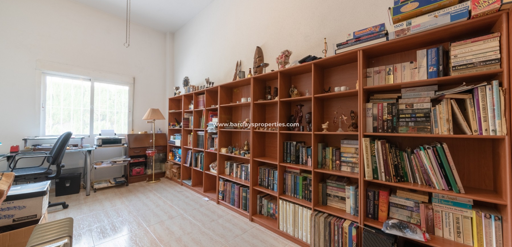 Wederverkoop - Vrijstaande Villa - Urb. La Marina