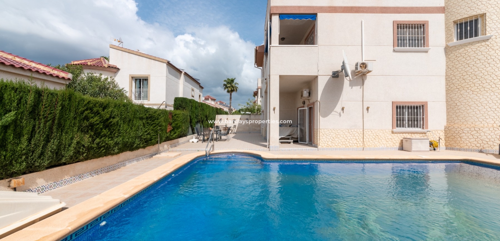 Wederverkoop - Vrijstaande Villa - Urb. La Marina