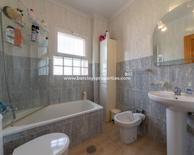 Wederverkoop - Vrijstaande Villa - Urb. La Marina