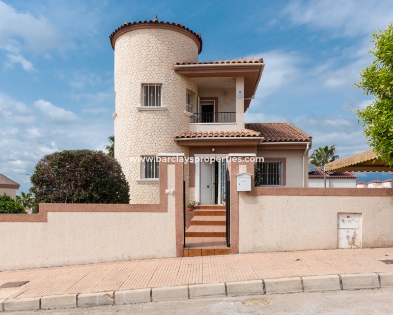 Wederverkoop - Vrijstaande Villa - Urb. La Marina