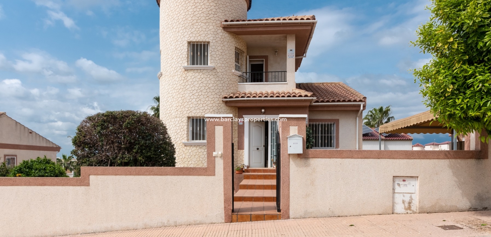 Wederverkoop - Vrijstaande Villa - Urb. La Marina