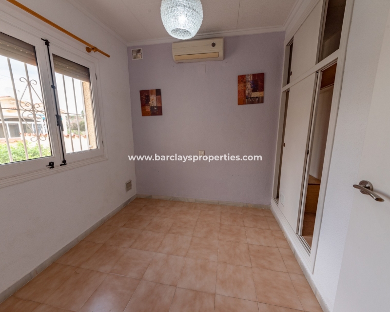 Wederverkoop - Vrijstaande Villa - Urb. La Marina