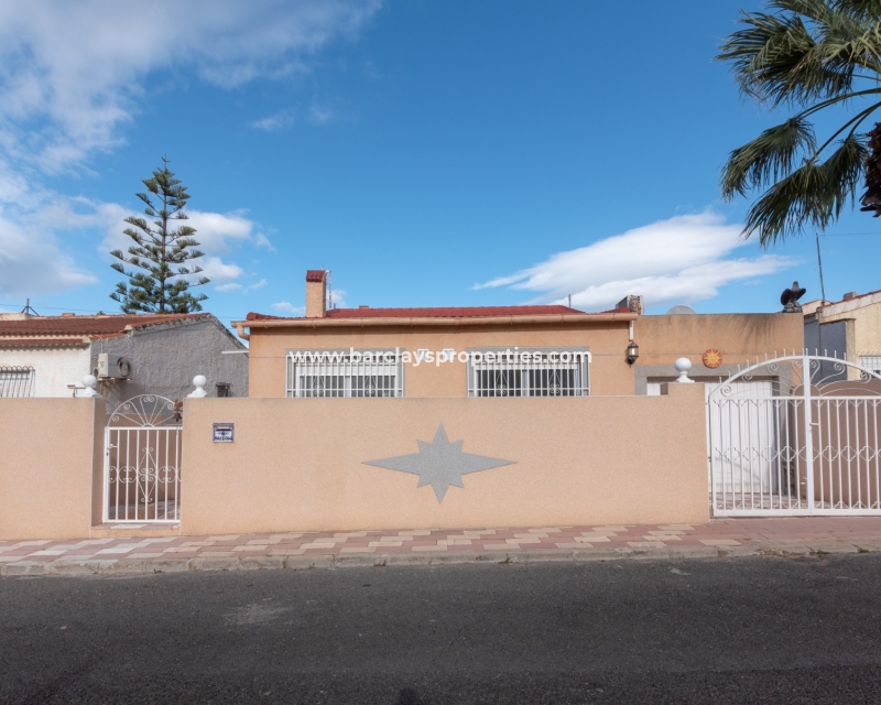 Wederverkoop - Vrijstaande Villa - Urb. La Marina