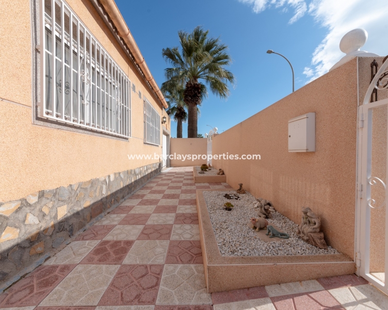 Wederverkoop - Vrijstaande Villa - Urb. La Marina