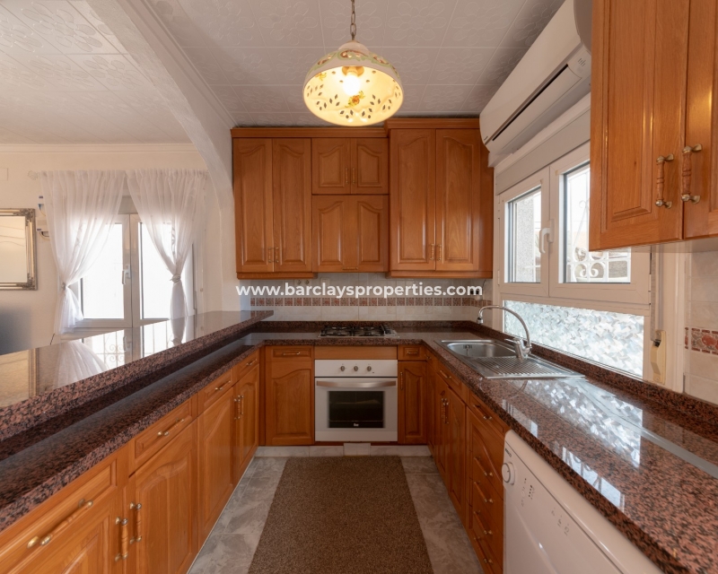 Wederverkoop - Vrijstaande Villa - Urb. La Marina