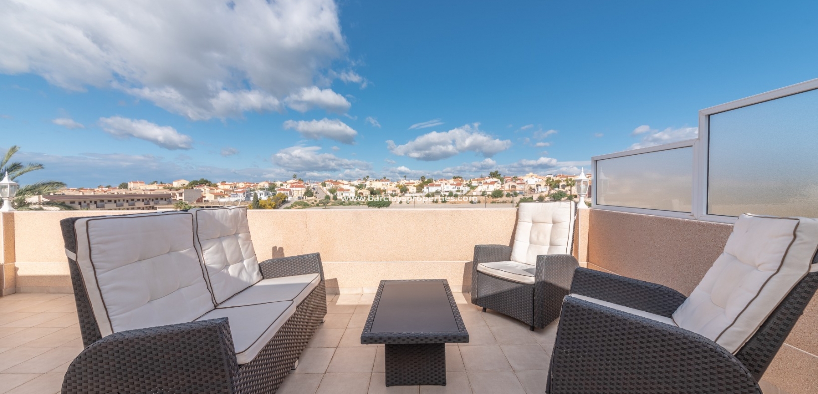 Wederverkoop - Vrijstaande Villa - Urb. La Marina