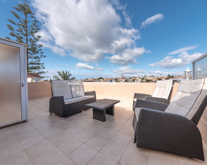 Wederverkoop - Vrijstaande Villa - Urb. La Marina